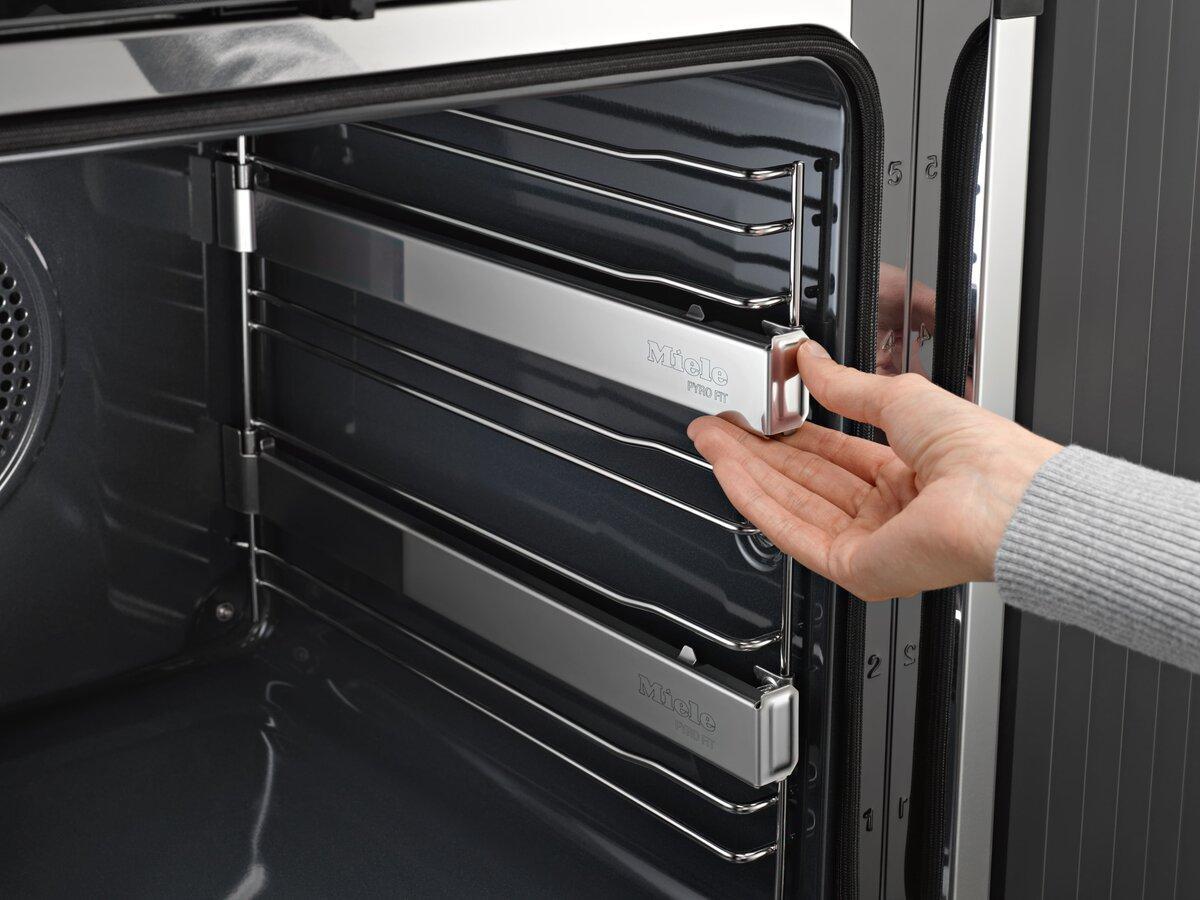 Miele H7364BP 15 Functions, DirectSensor, 76 litre capacity, Rapid heat-up, TasteControl, Food Probe