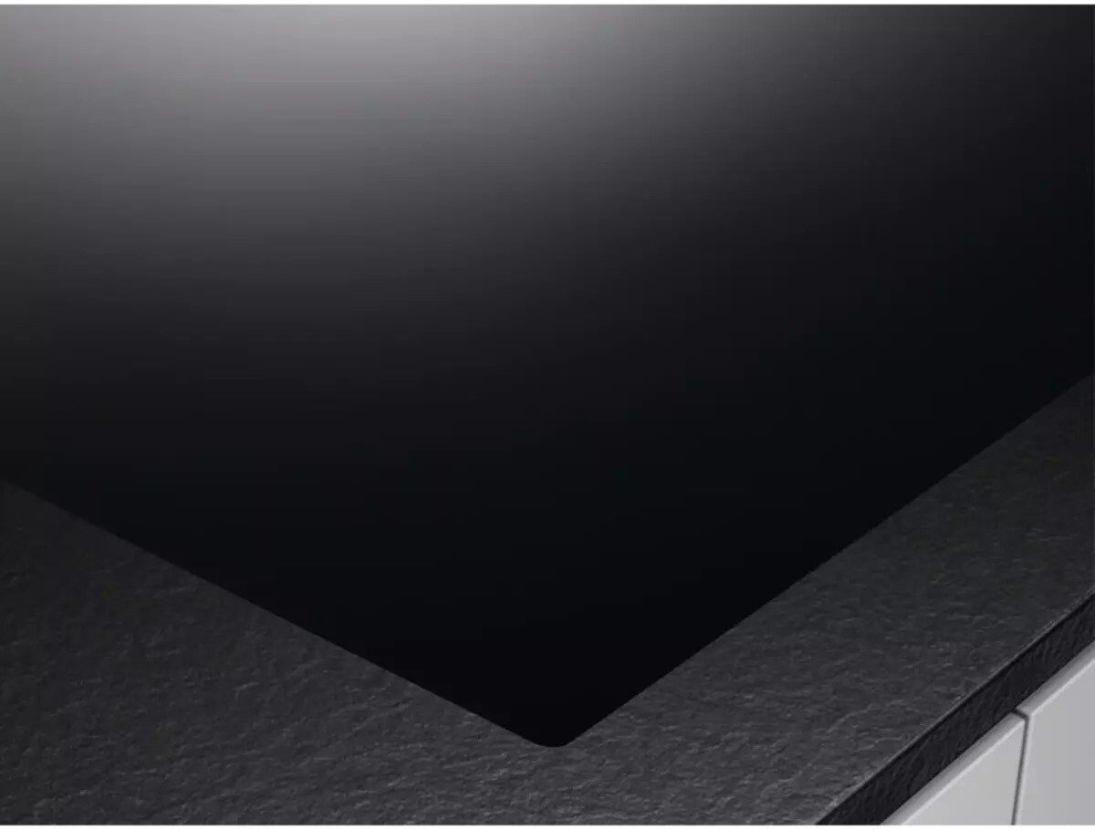 Aeg HKB95450NB 90cm Flamelight, Gas On Glass Hob, StepPower controls