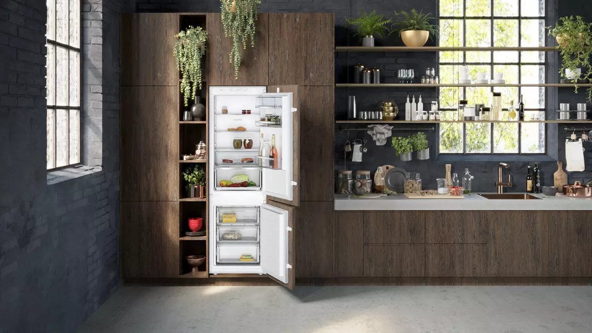Neff KI7862SE0G 177x54 NoFrost Integrated Fridge Freezer, LED light, XXL FreshSafe drawer