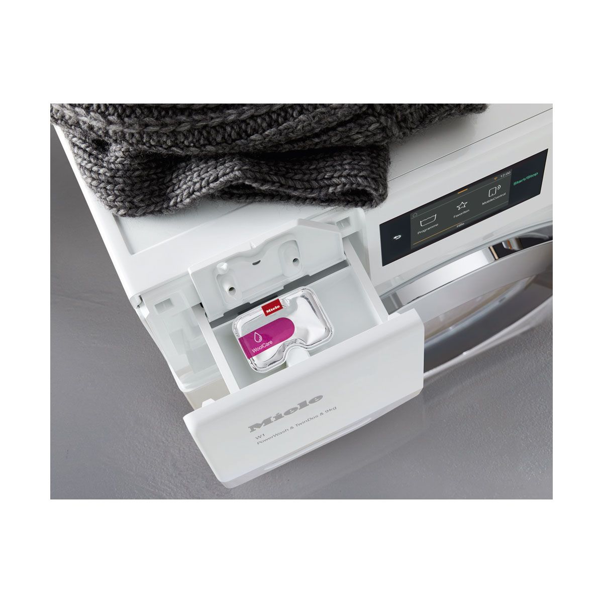 Miele WER865WPS 9kg Honeycomb drum with pre-ironing and LED lighting, 1600rpm spin